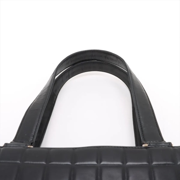 Authentic Pre-Loved Chanel CC Lambskin Chocolate Bar Tote
COA Included - Picture 7 of 16